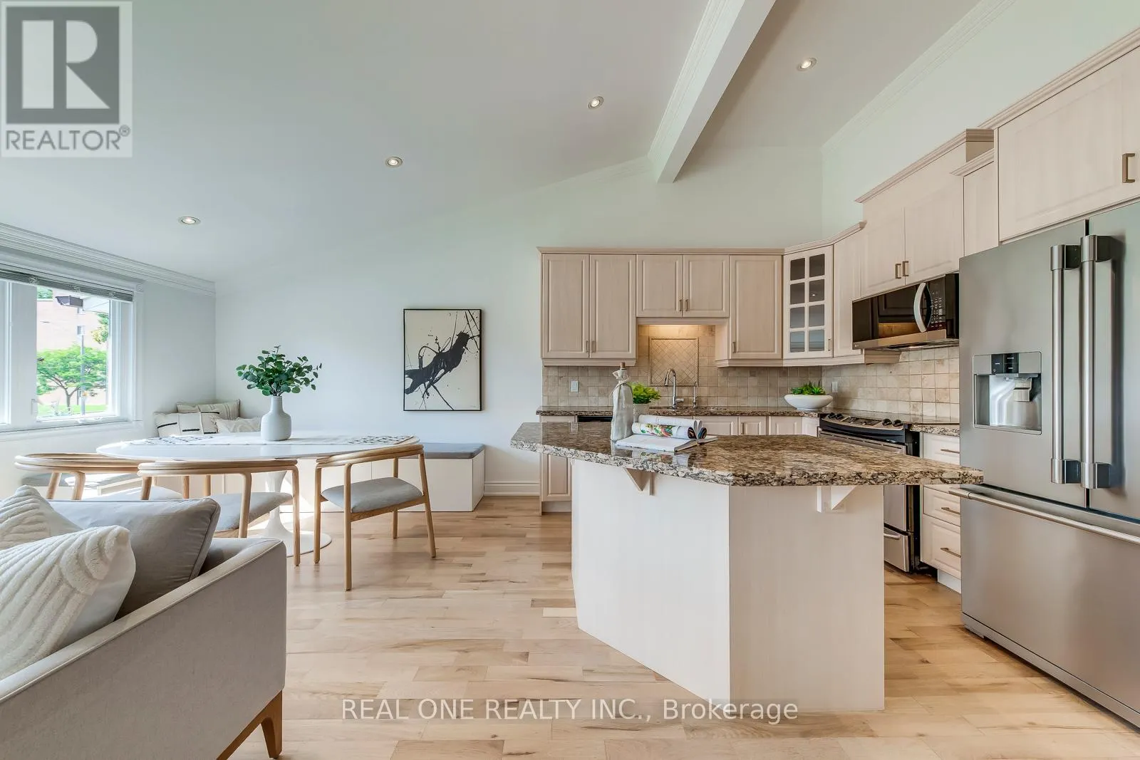 3291 FIELDGATE DRIVE