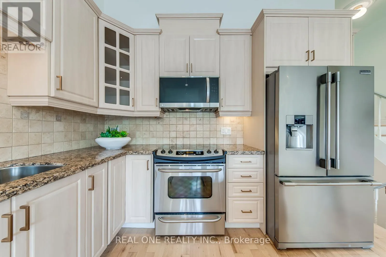 3291 FIELDGATE DRIVE