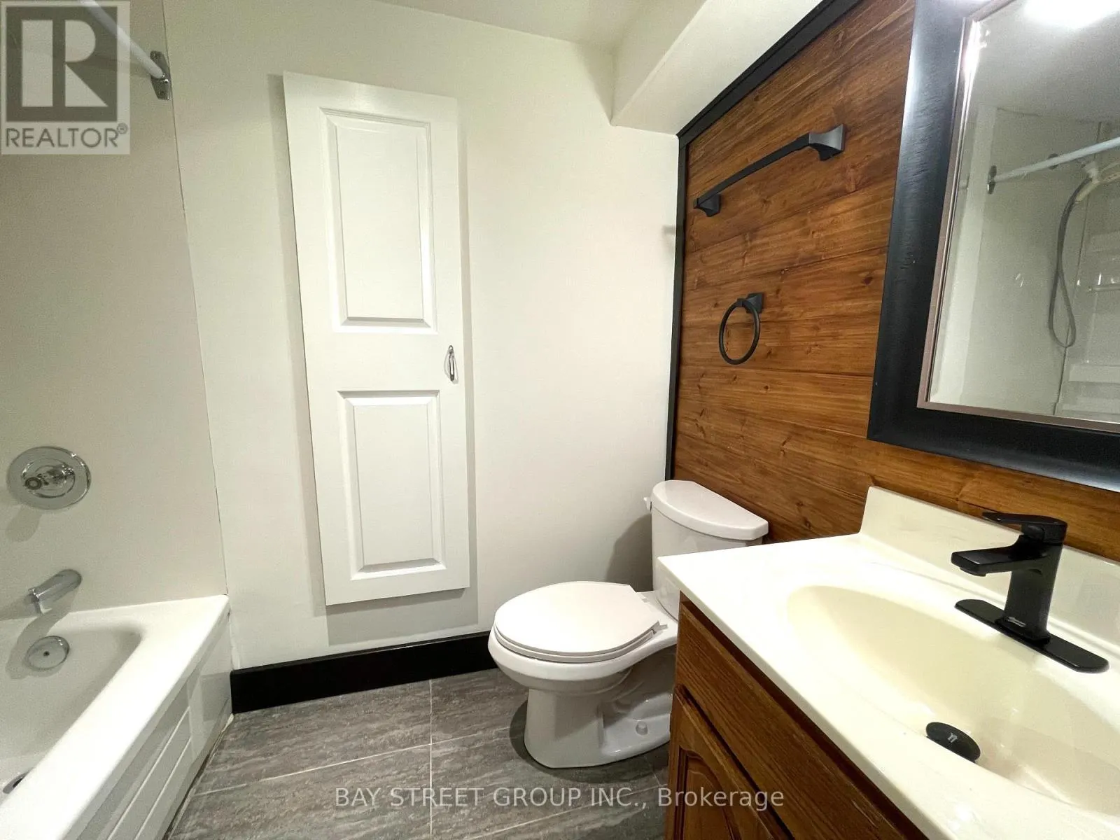 1412 PEERLESS COURT