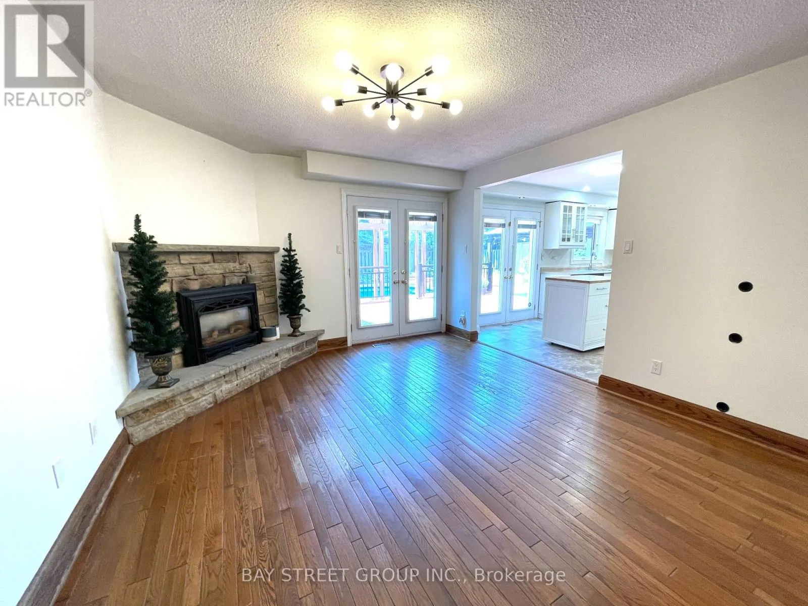 1412 PEERLESS COURT