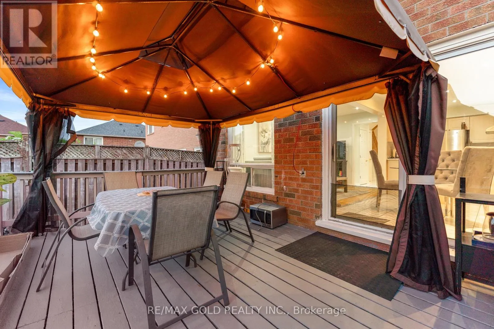 83 MOUNT RANIER CRESCENT