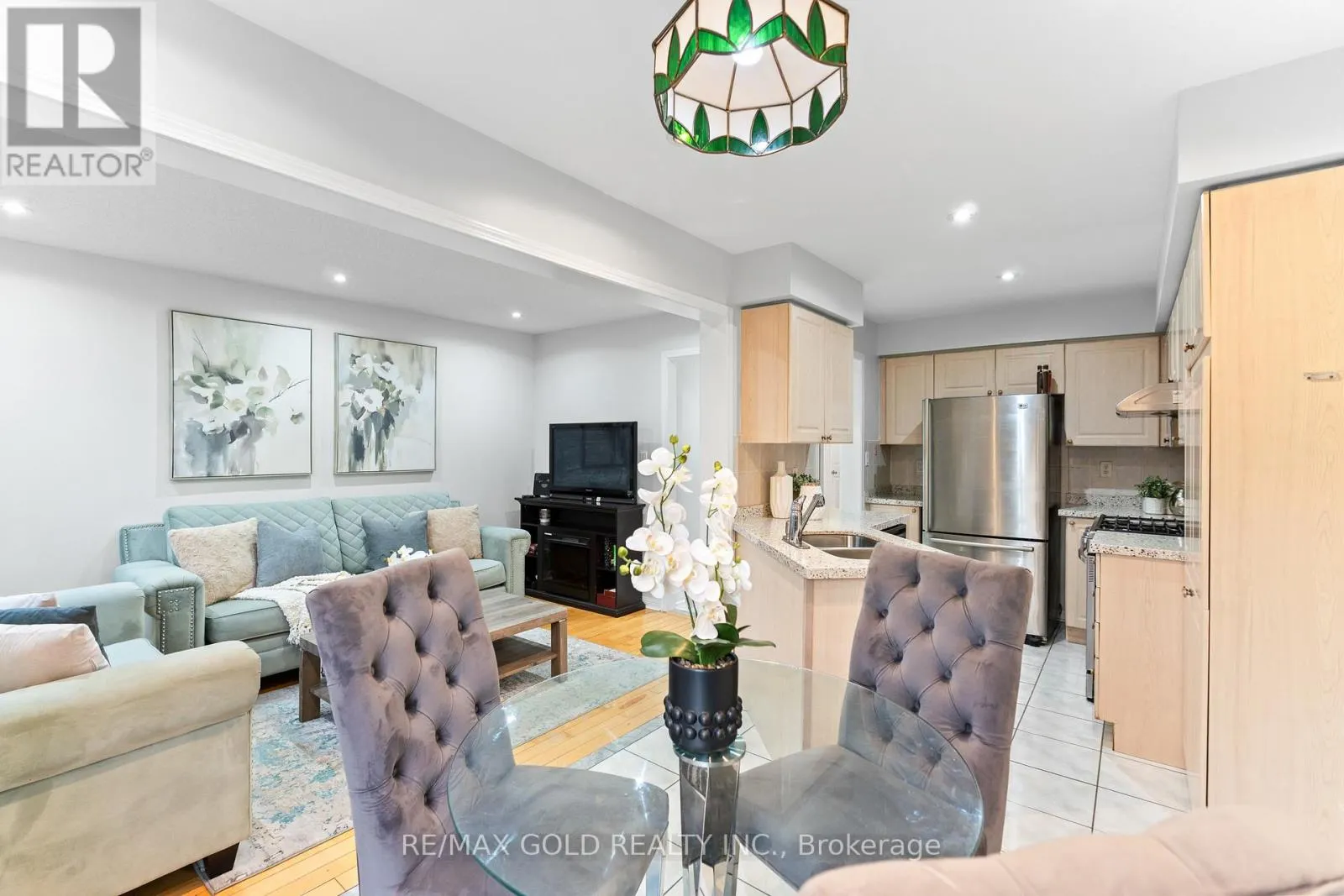 83 MOUNT RANIER CRESCENT