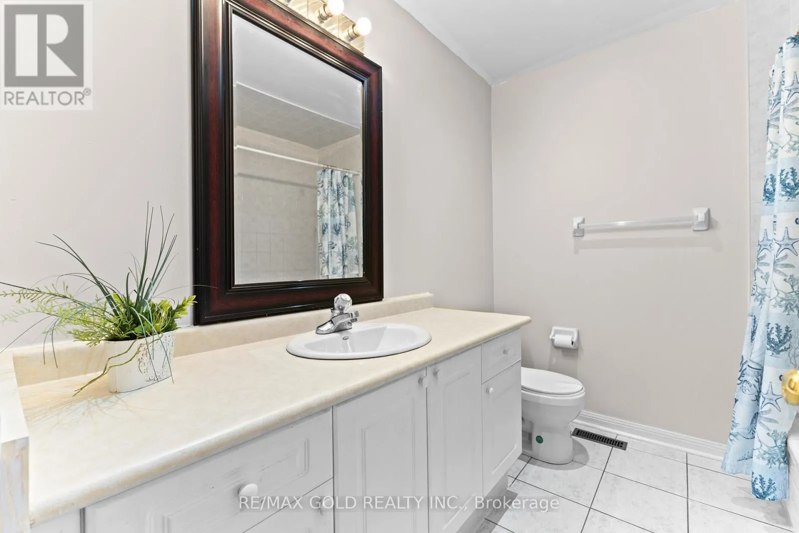 83 MOUNT RANIER CRESCENT