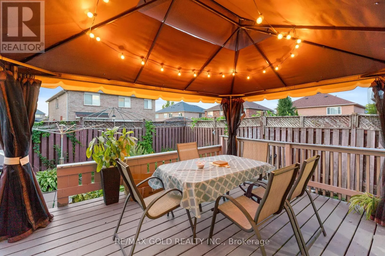 83 MOUNT RANIER CRESCENT