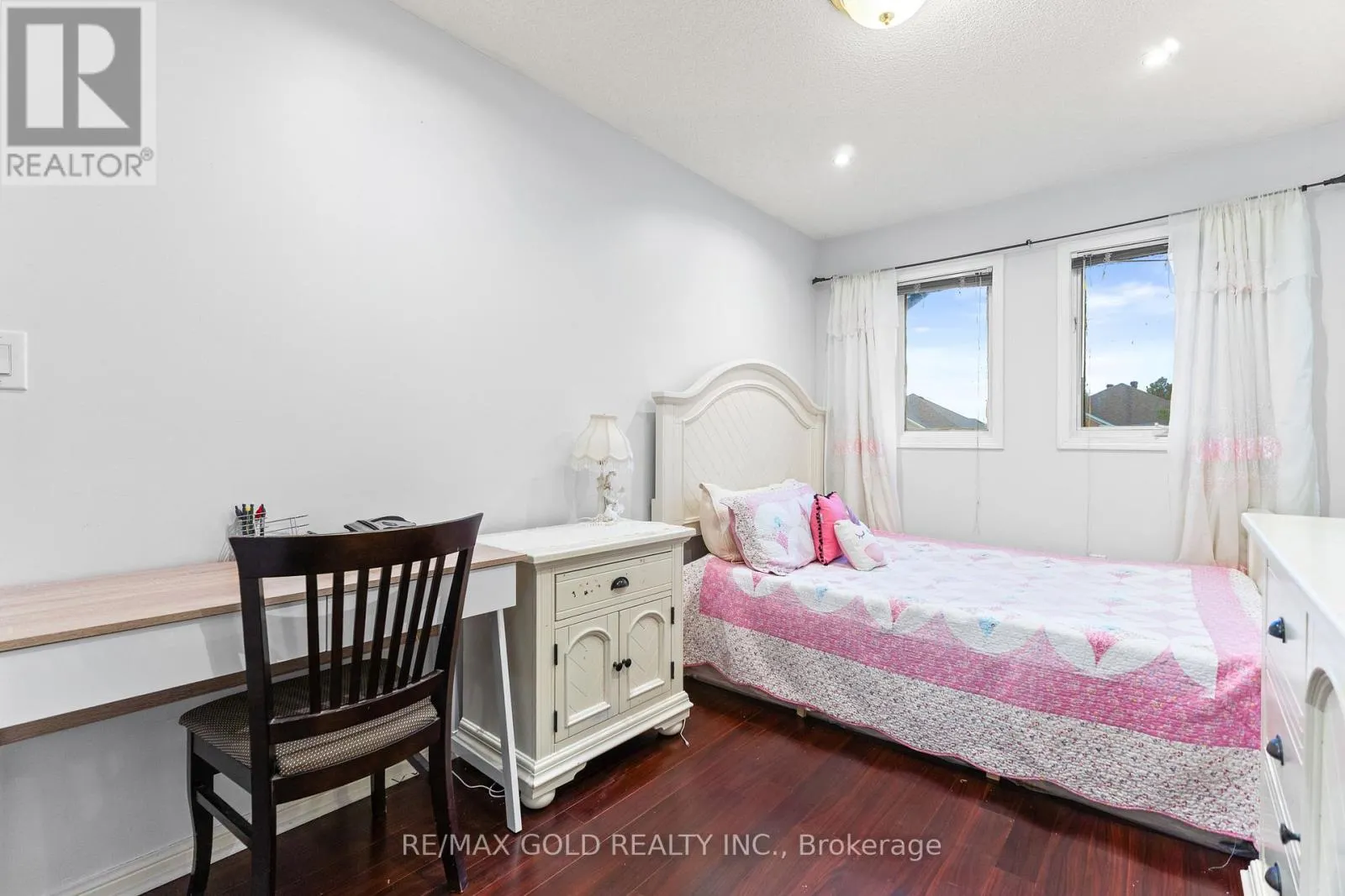 83 MOUNT RANIER CRESCENT
