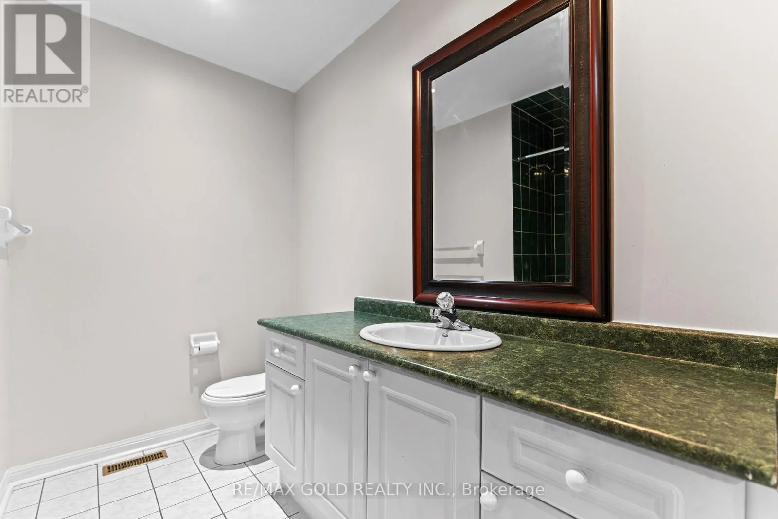 83 MOUNT RANIER CRESCENT