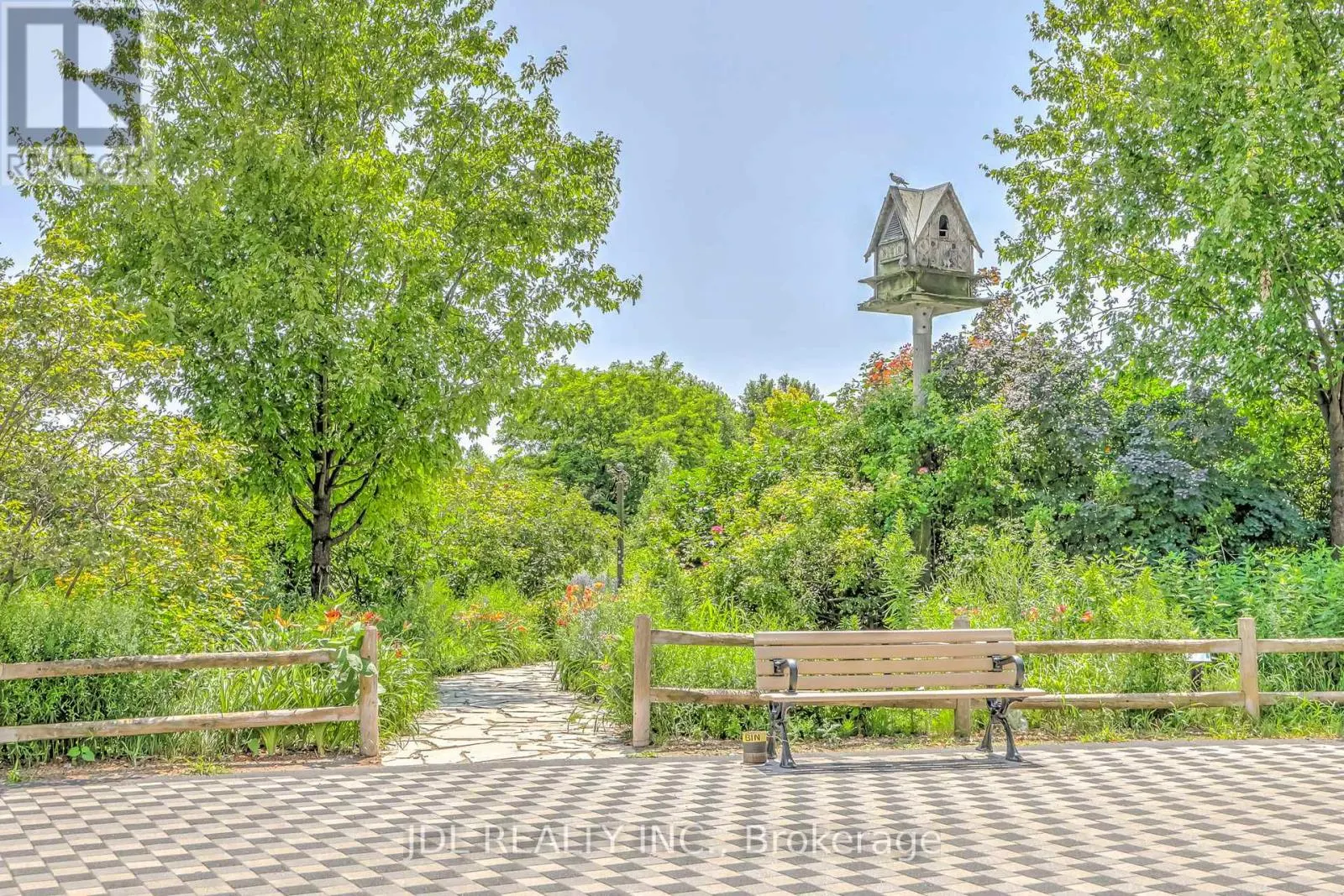 1909 - 59 ANNIE CRAIG DRIVE