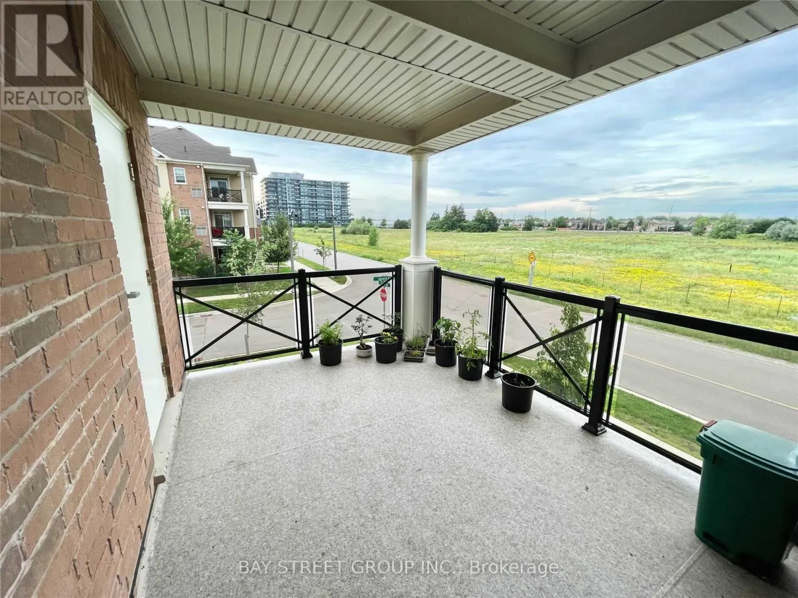 202 - 276 GATWICK DRIVE
