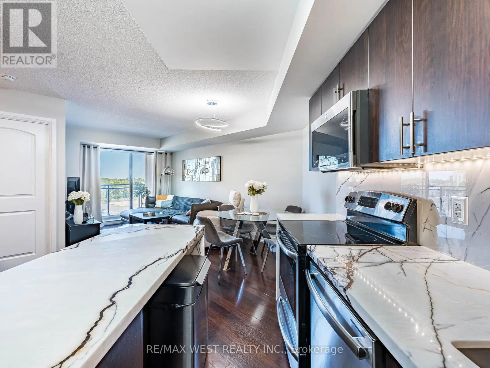 410 - 1060 SHEPPARD AVENUE