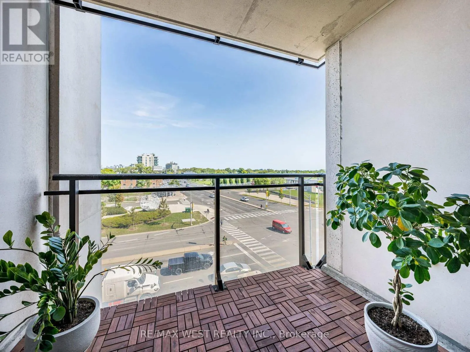 410 - 1060 SHEPPARD AVENUE