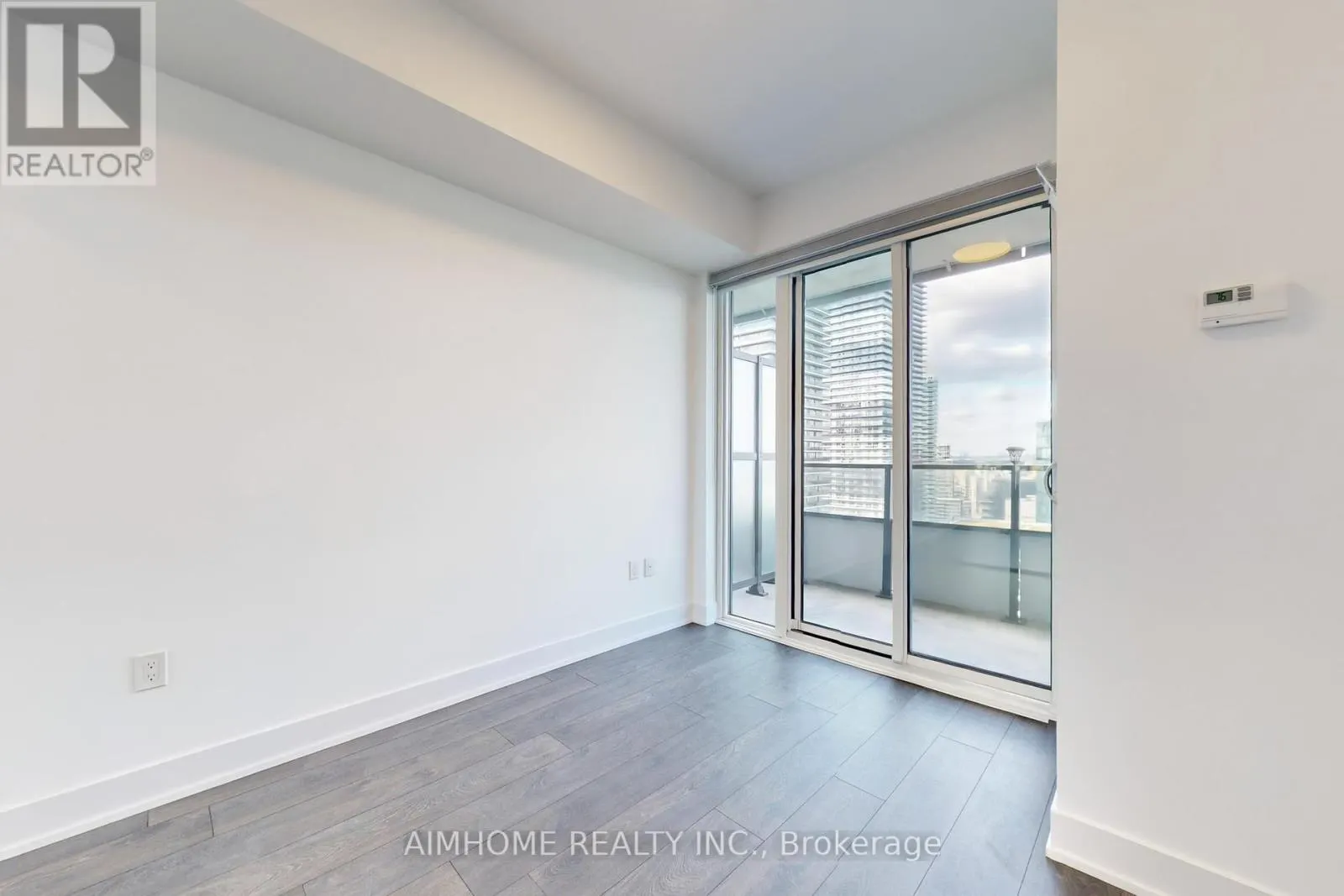 2207 - 20 SHORE BREEZE DRIVE