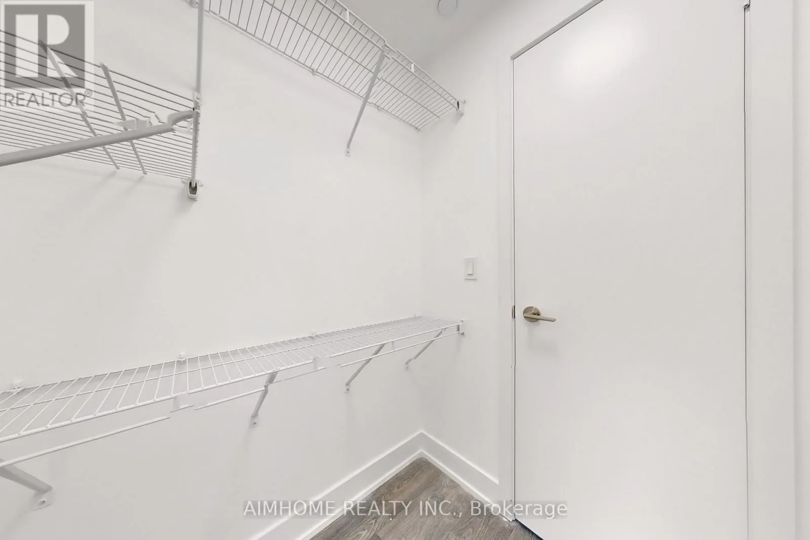 2207 - 20 SHORE BREEZE DRIVE