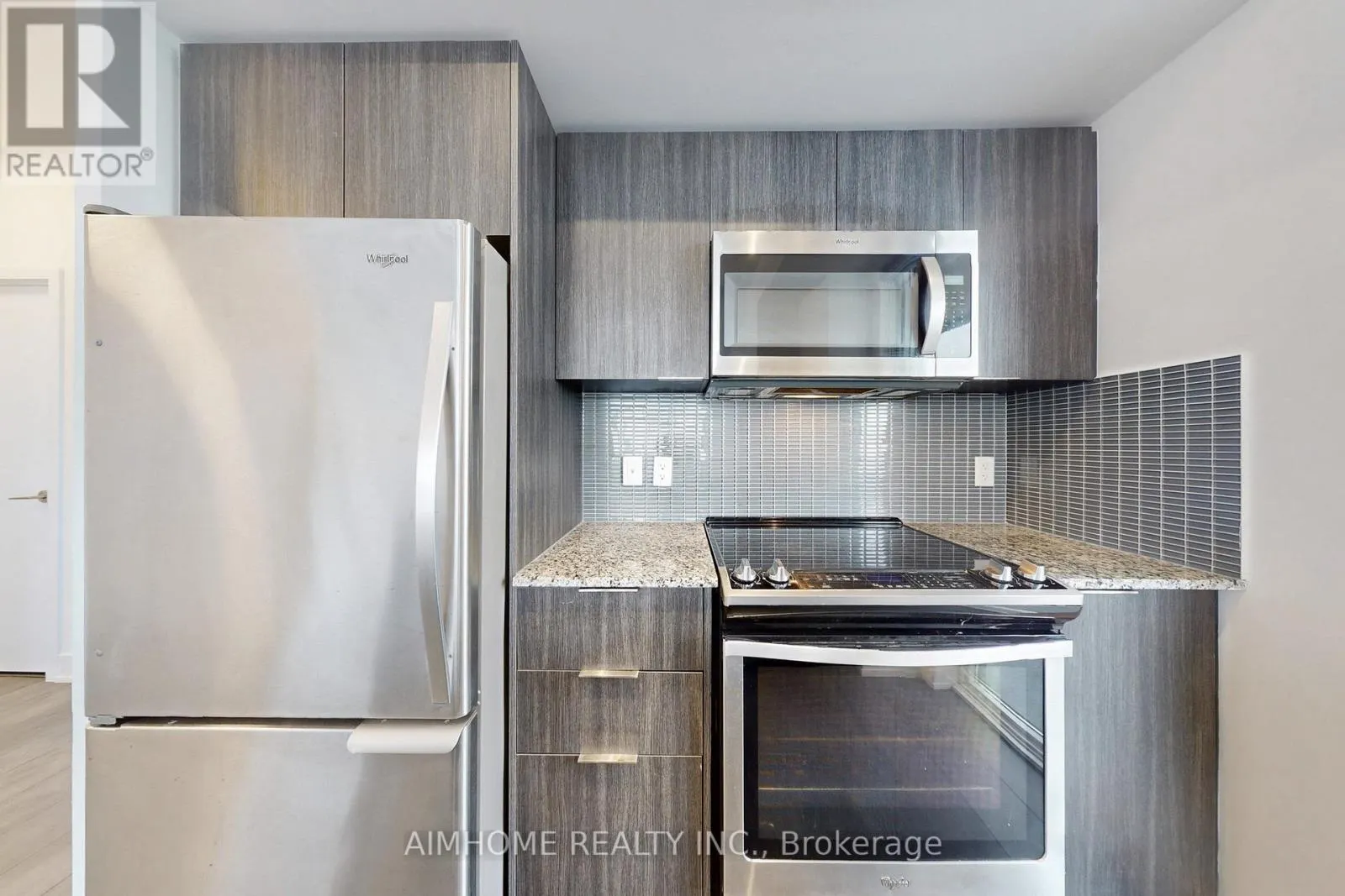 2207 - 20 SHORE BREEZE DRIVE
