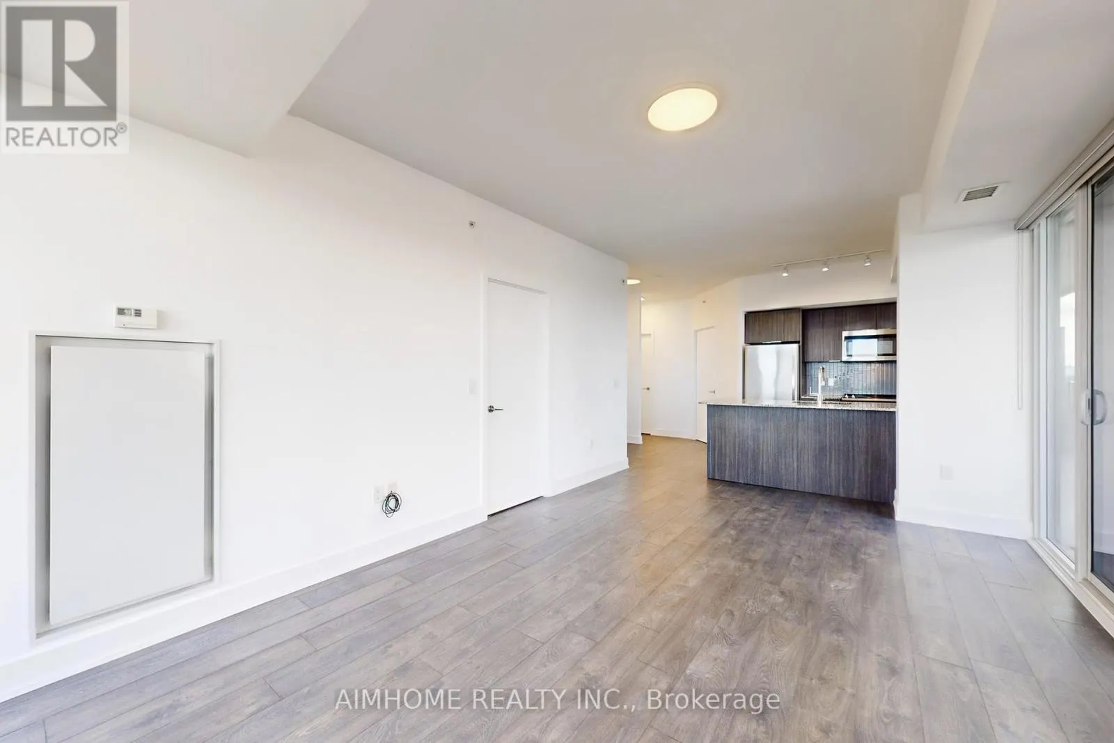 2207 - 20 SHORE BREEZE DRIVE