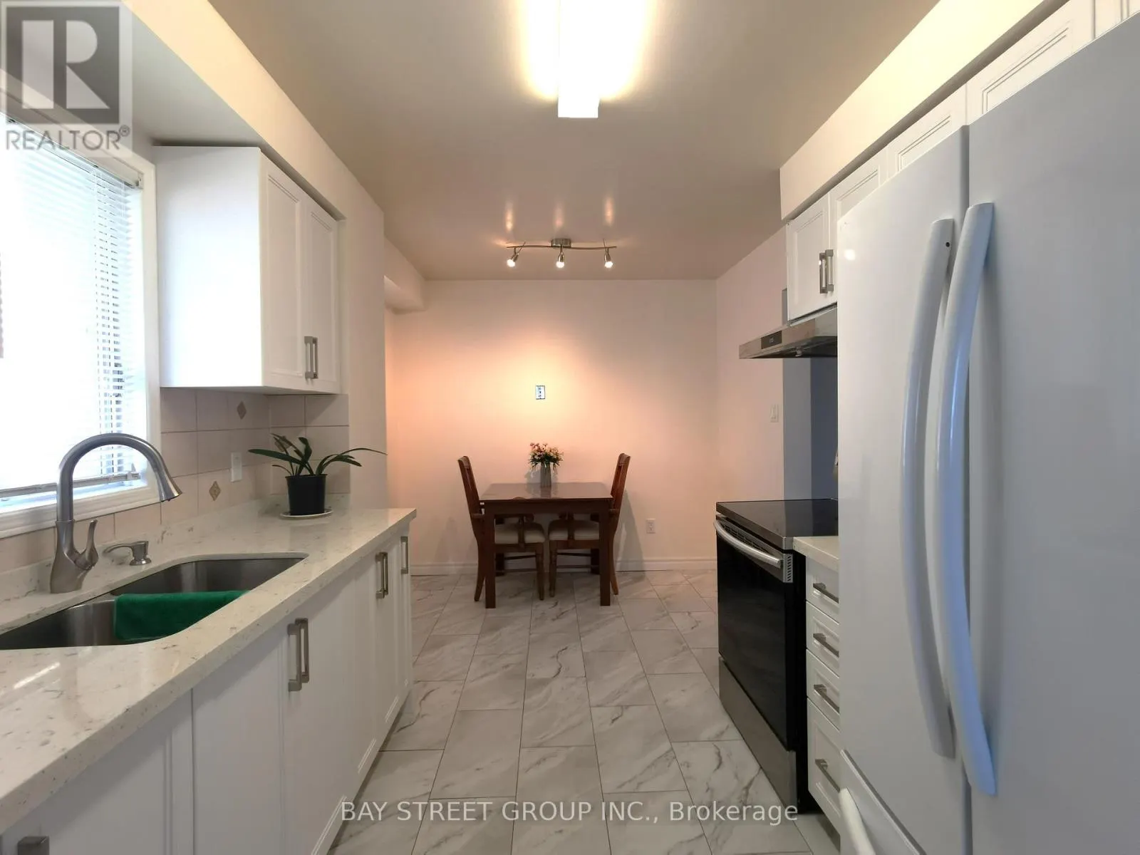 77 TOBA CRESCENT