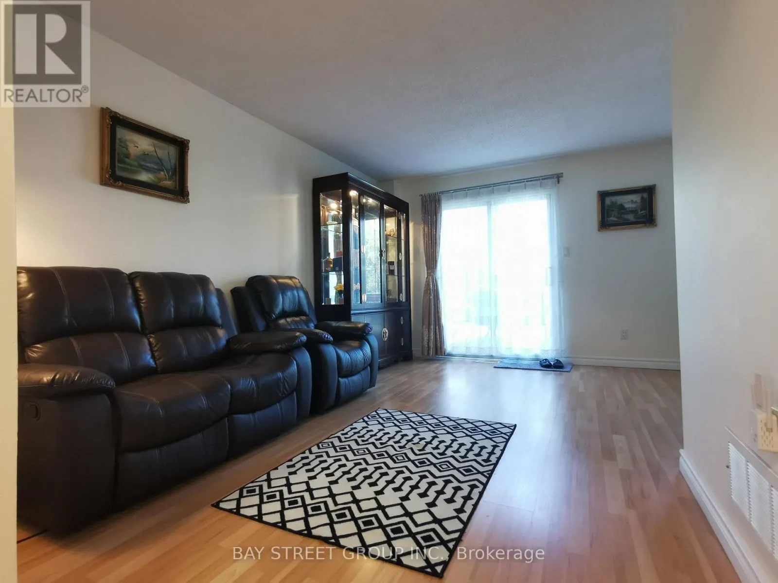 77 TOBA CRESCENT