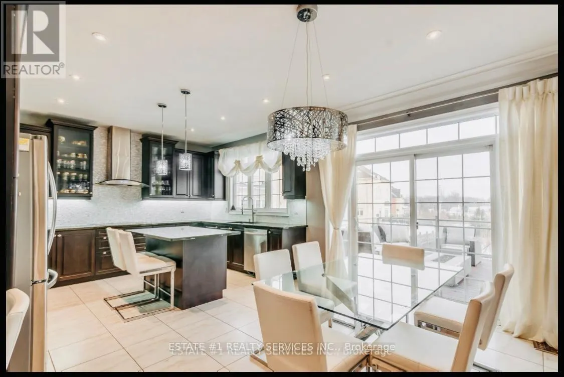 4 AGINCOURT CIRCLE