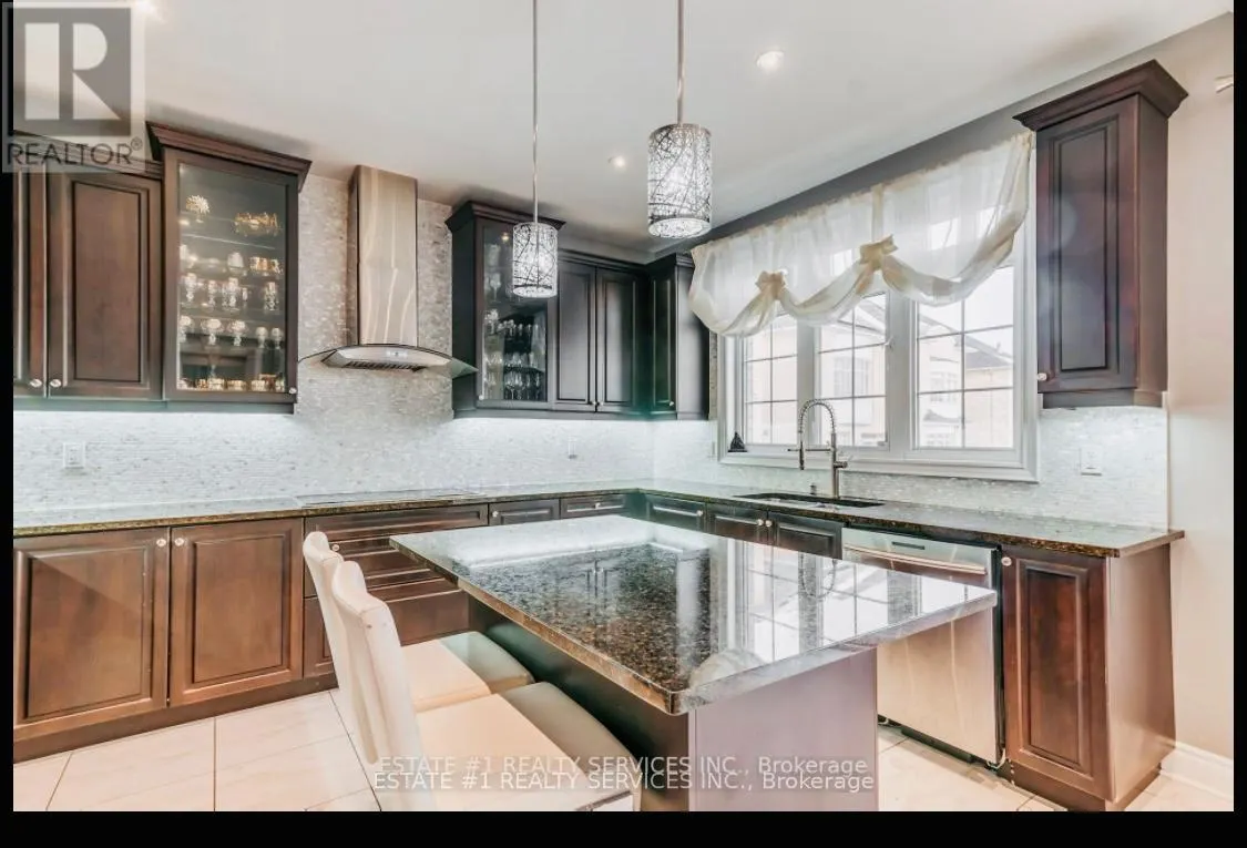 4 AGINCOURT CIRCLE