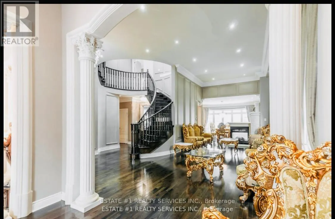 4 AGINCOURT CIRCLE
