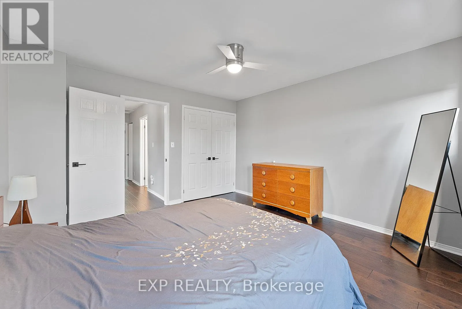 532 - 895 MAPLE AVENUE