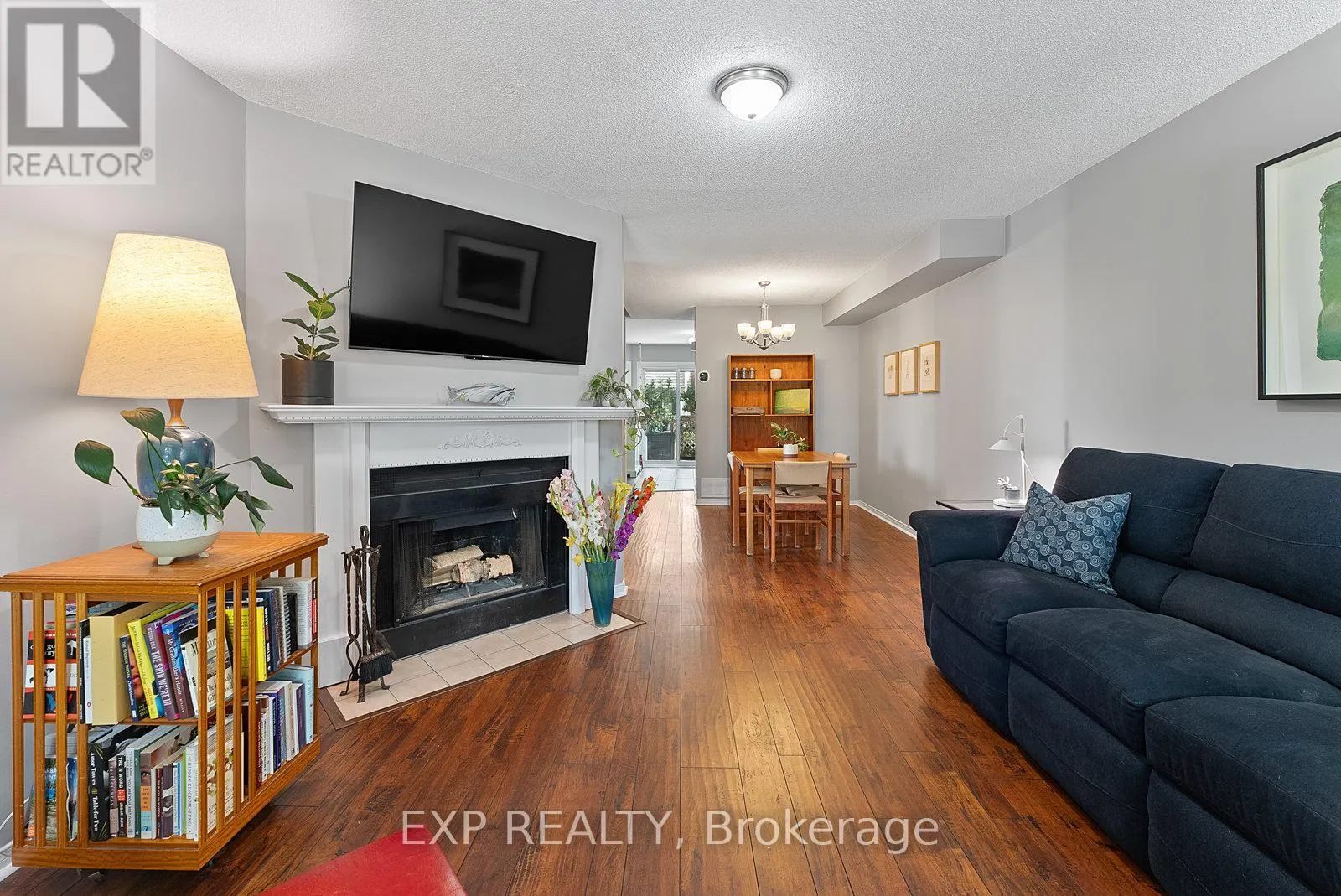 532 - 895 MAPLE AVENUE