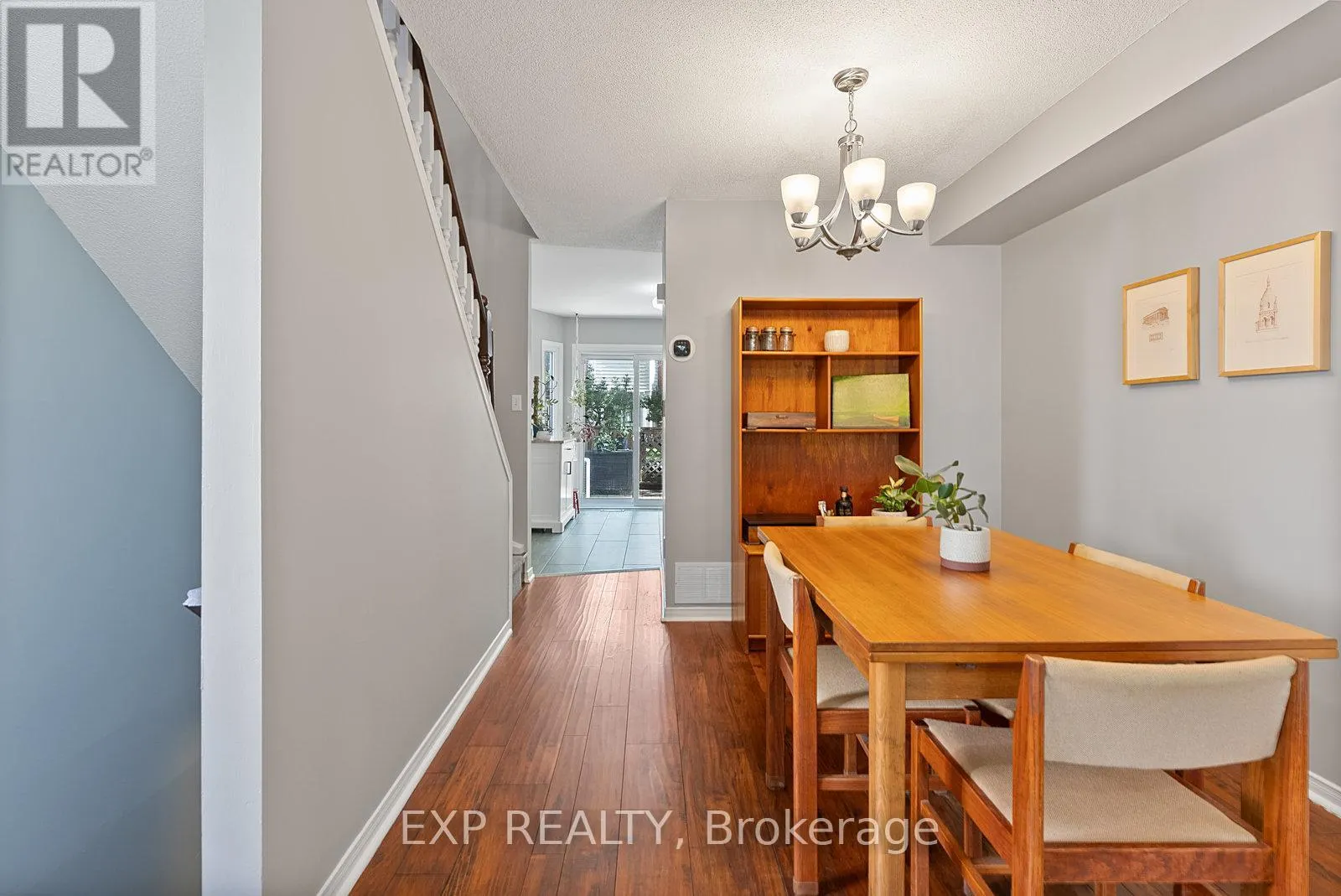 532 - 895 MAPLE AVENUE
