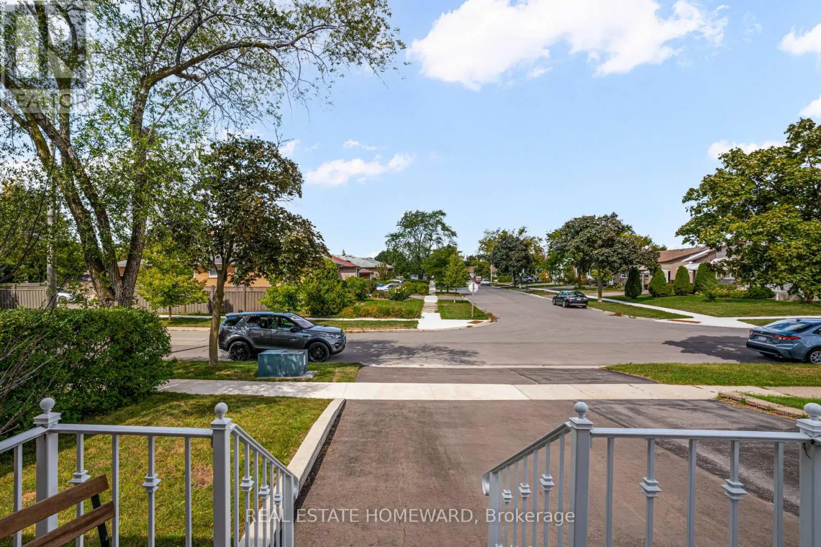 1849 SANDGATE CRESCENT