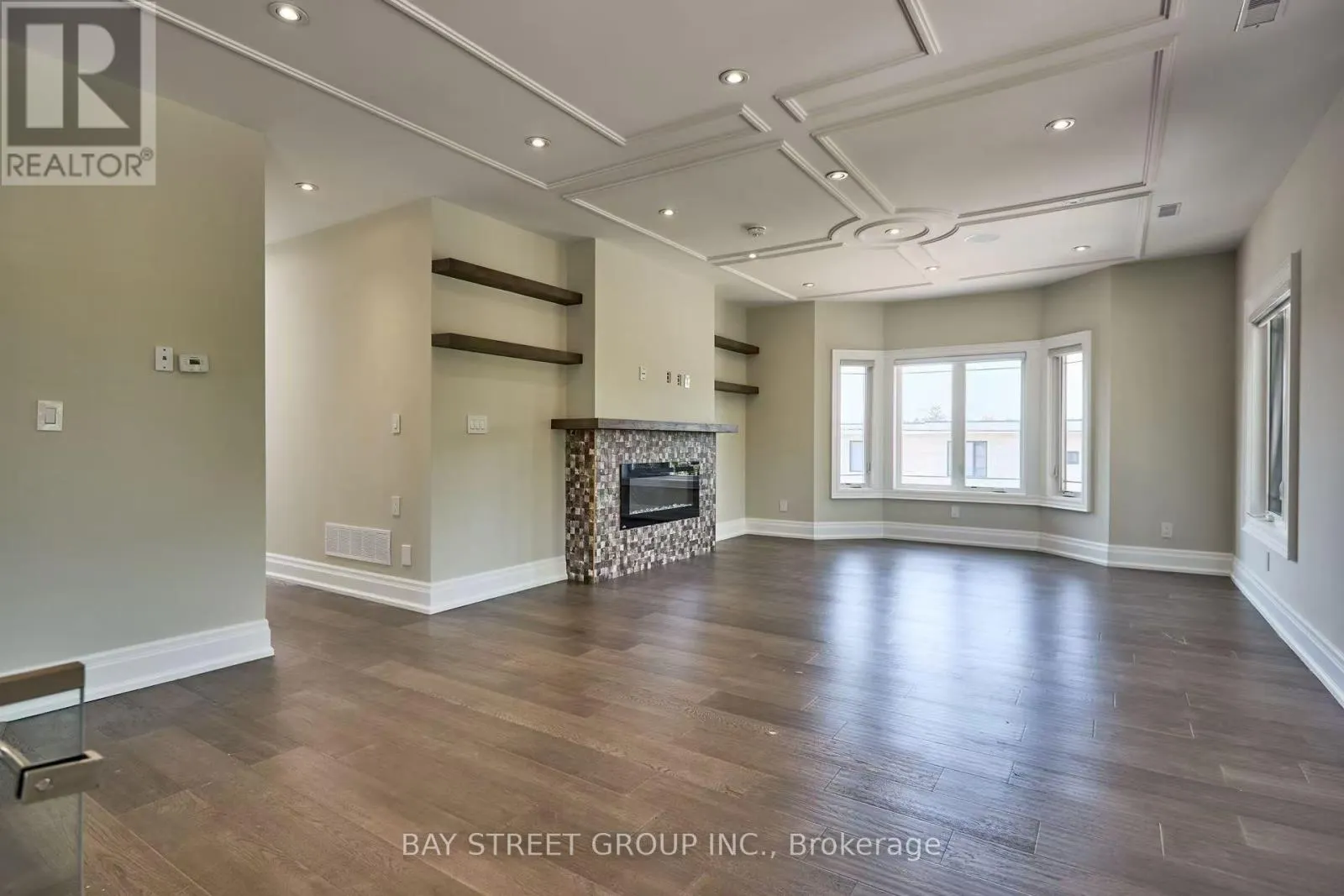 211 CORNELIUS PARKWAY