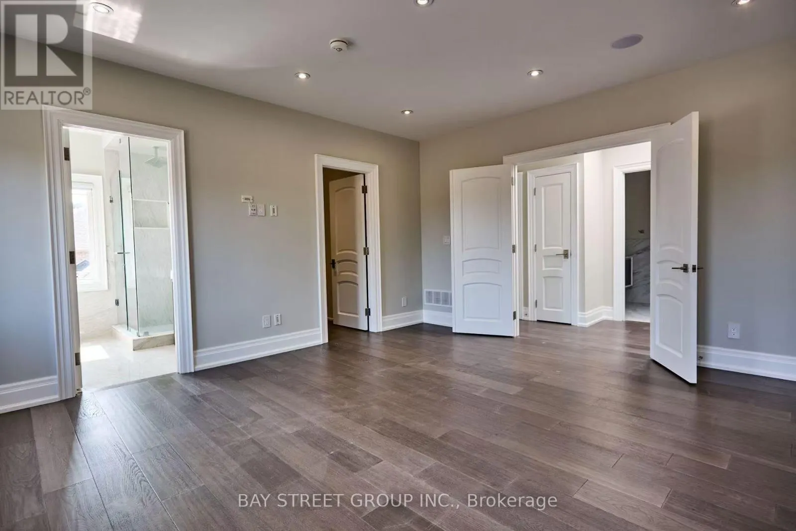 211 CORNELIUS PARKWAY