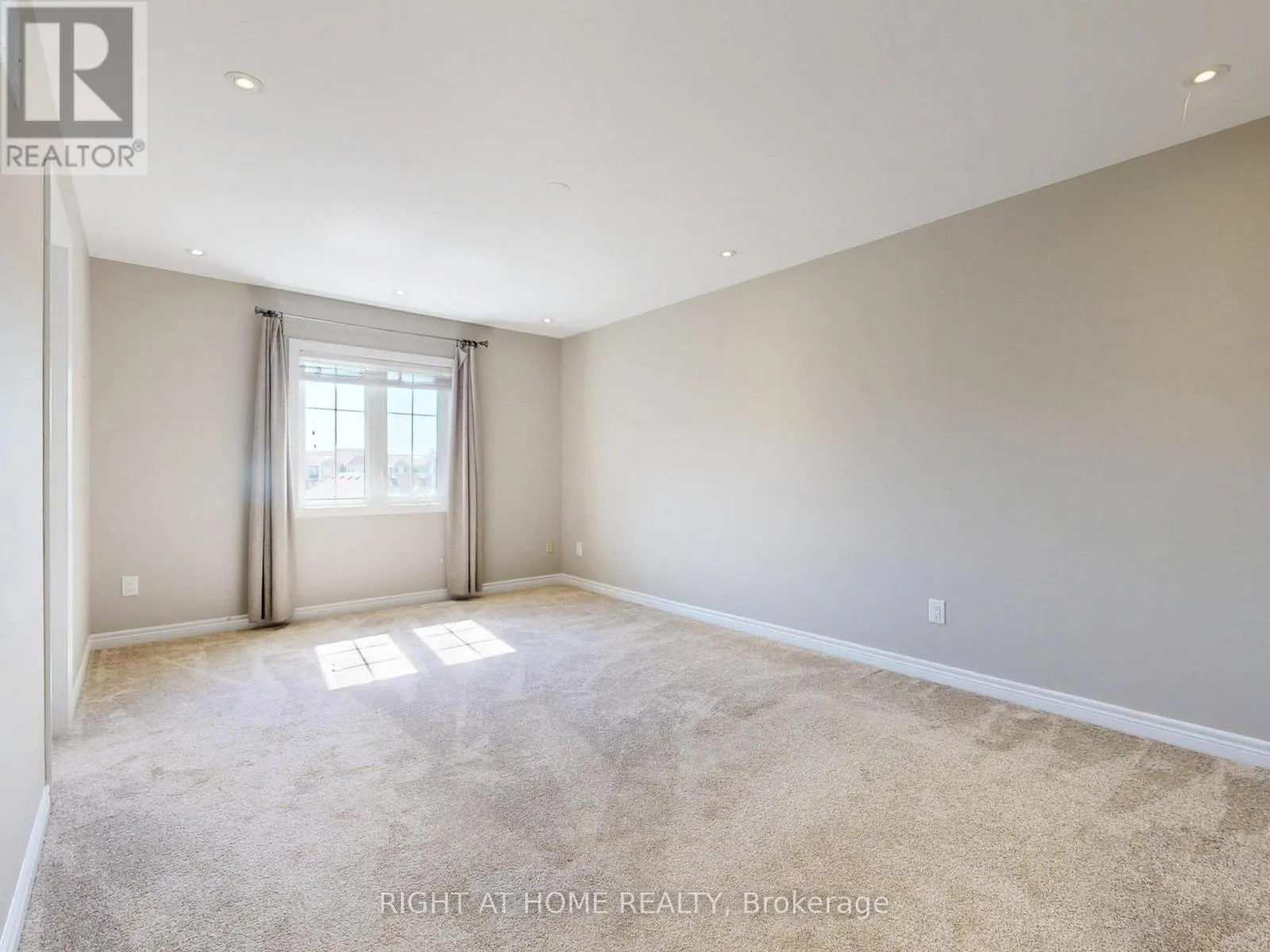 537 VAUGHAN COURT