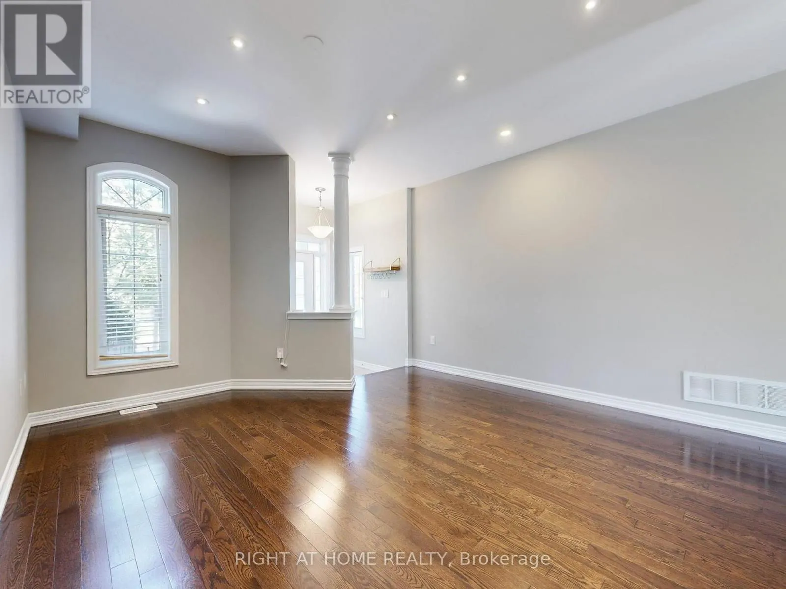 537 VAUGHAN COURT