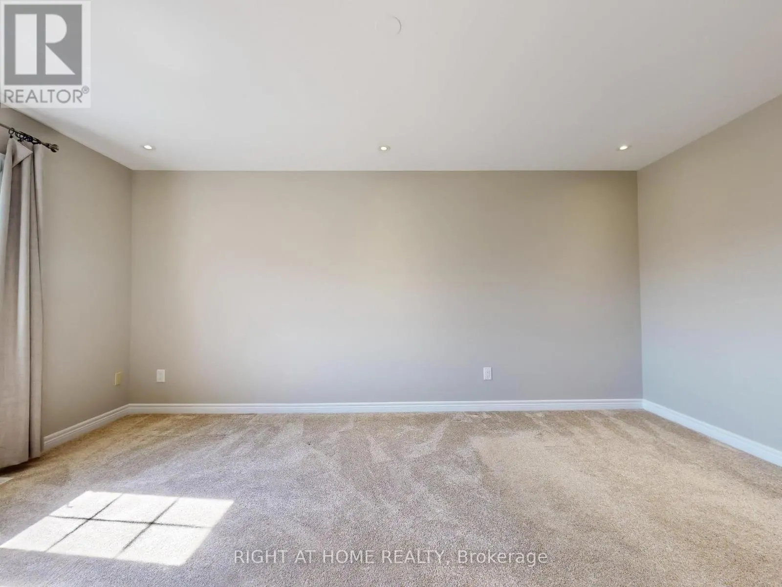 537 VAUGHAN COURT