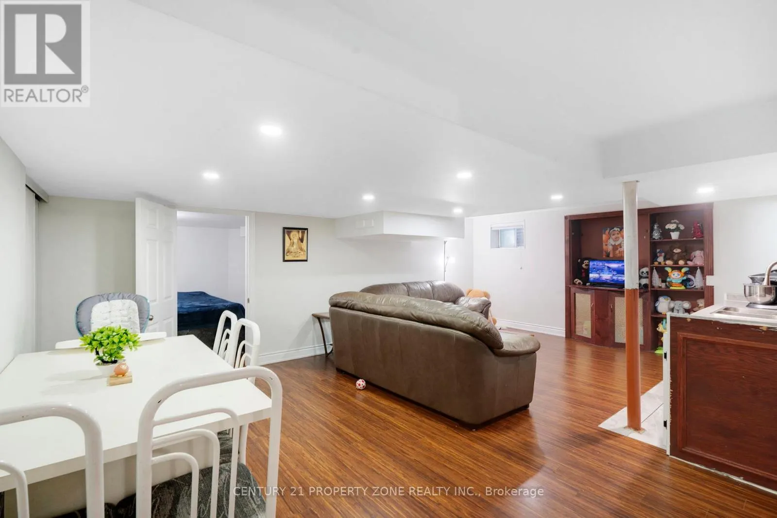 45 NOTTINGHAM CRESCENT