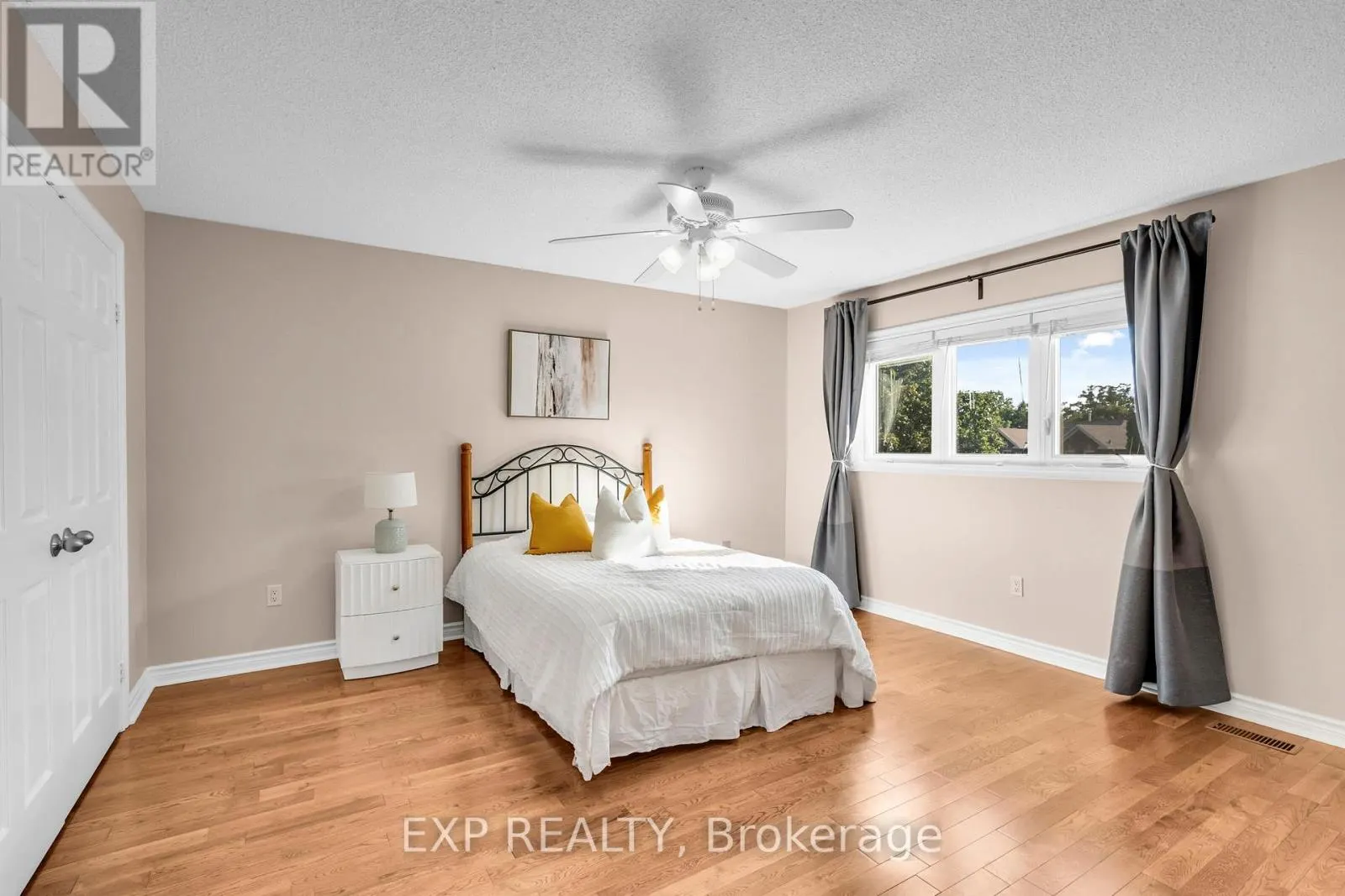 6045 ST. IVES WAY