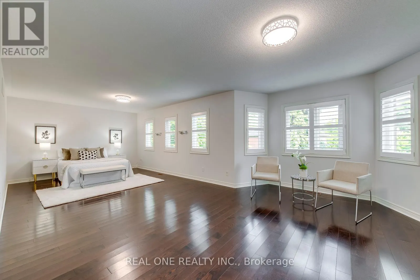 1601 BAYSHIRE DRIVE