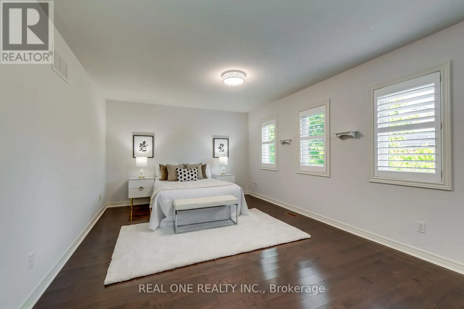 1601 BAYSHIRE DRIVE