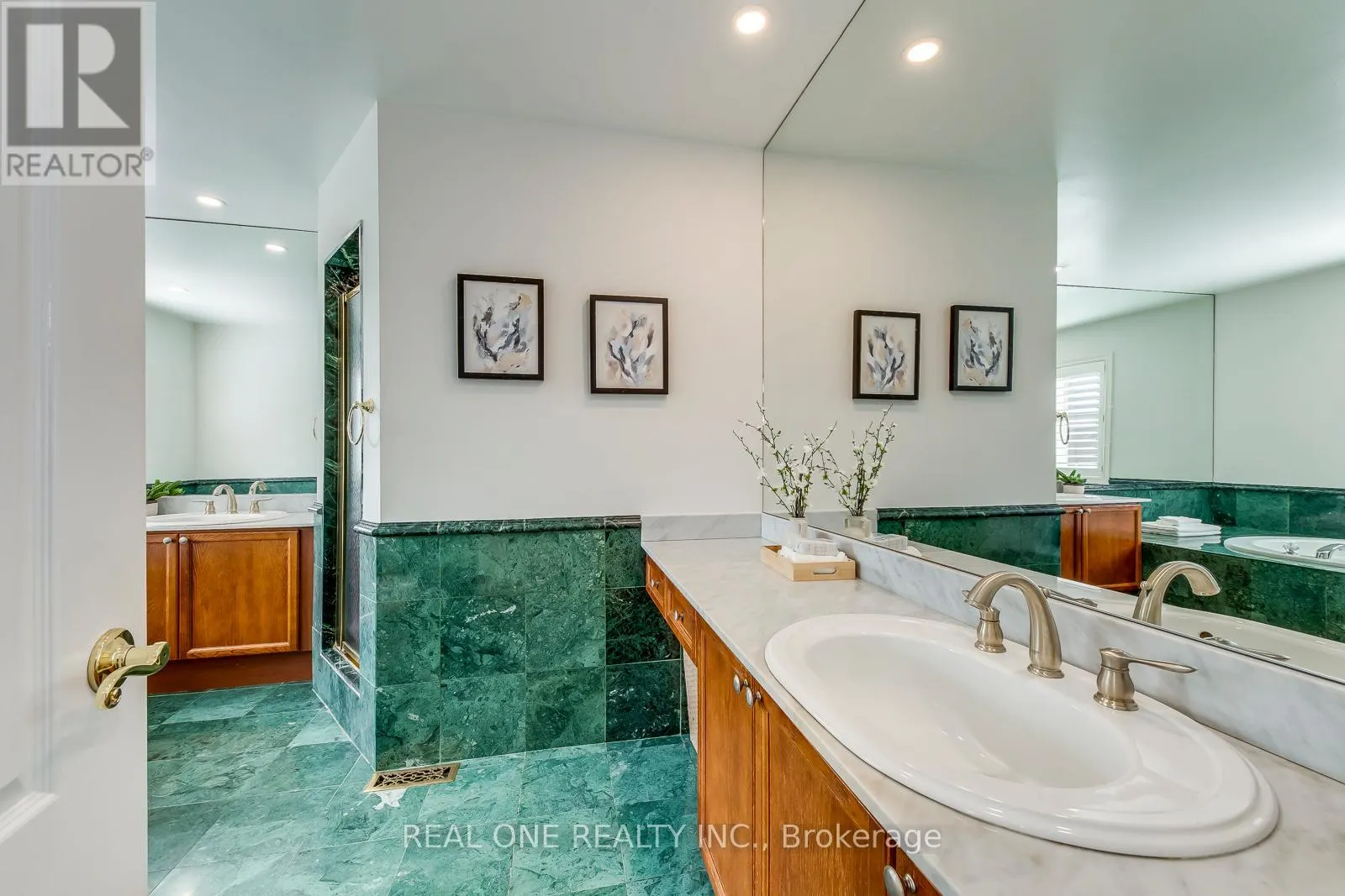 1601 BAYSHIRE DRIVE