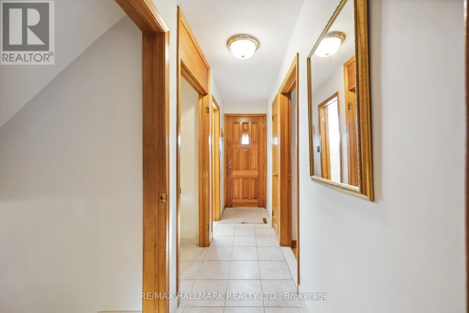 23 LOCKINGTON COURT