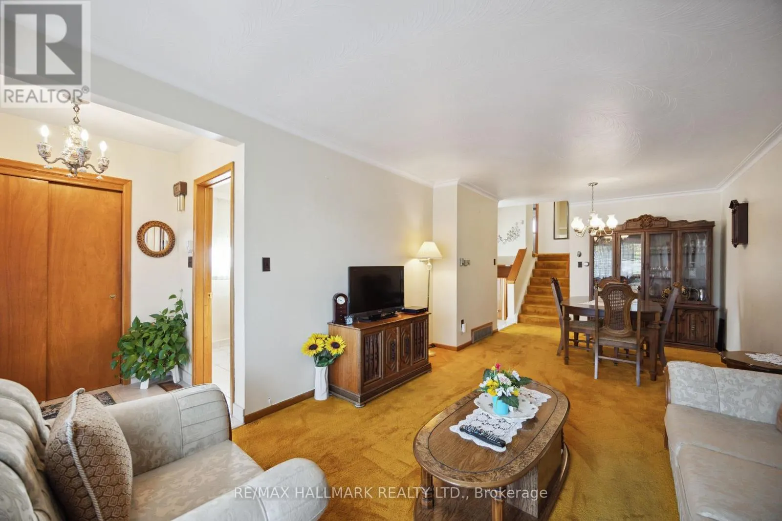 23 LOCKINGTON COURT