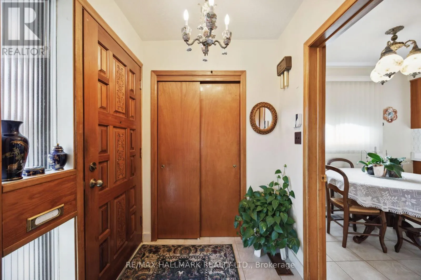 23 LOCKINGTON COURT