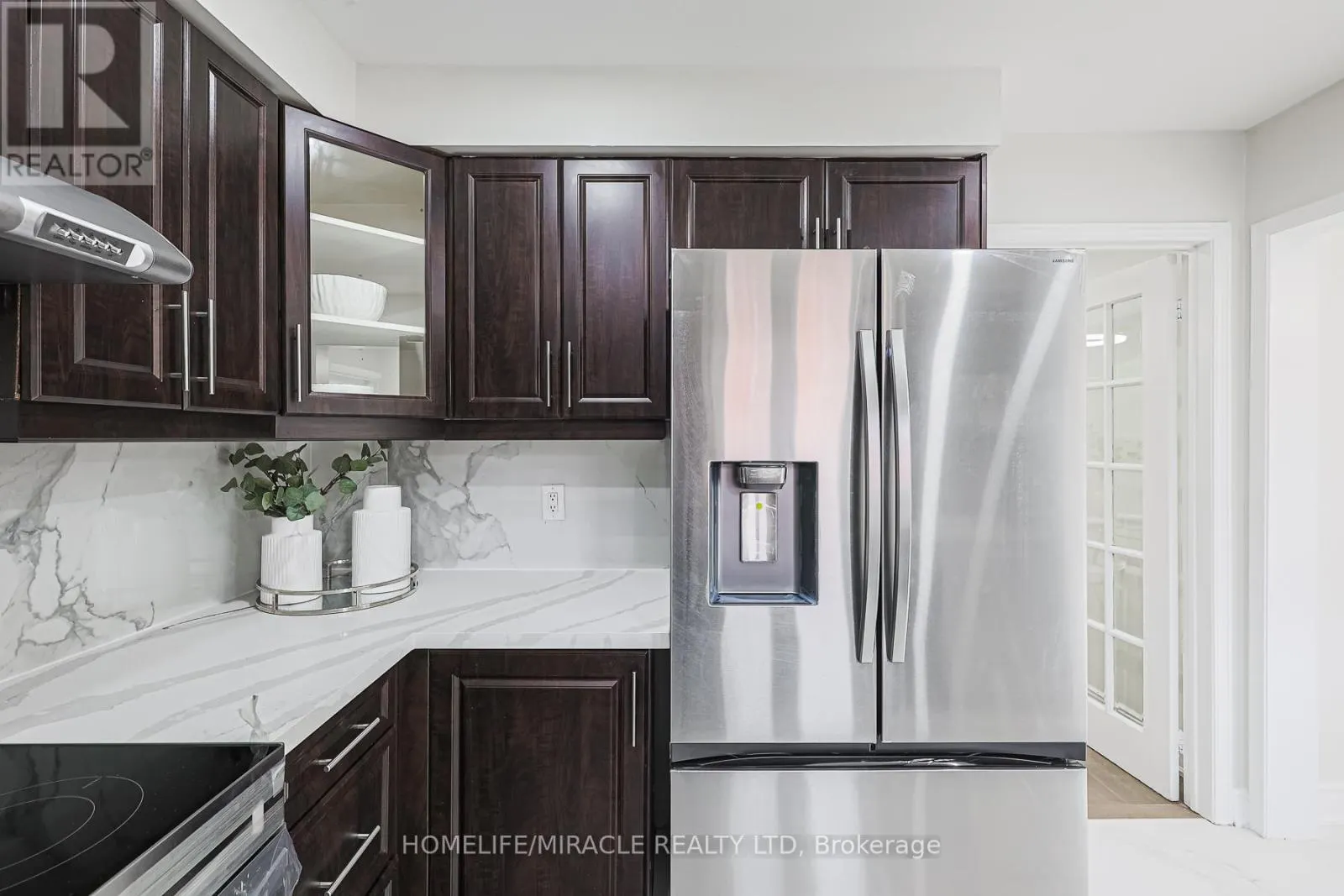 UPPER - 3 HAWKWAY COURT
