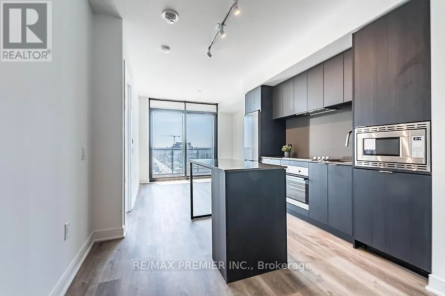 1620 - 86 DUNDAS STREET E