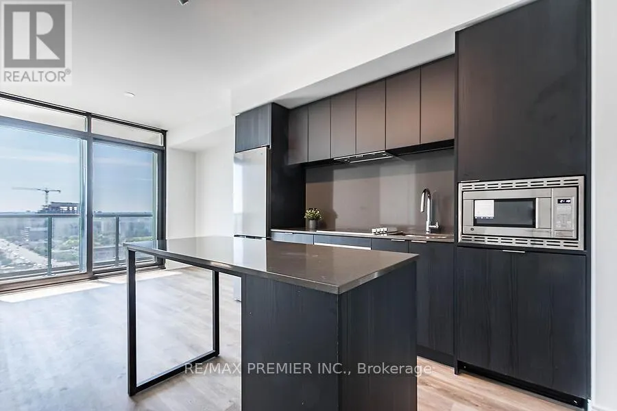 1620 - 86 DUNDAS STREET E
