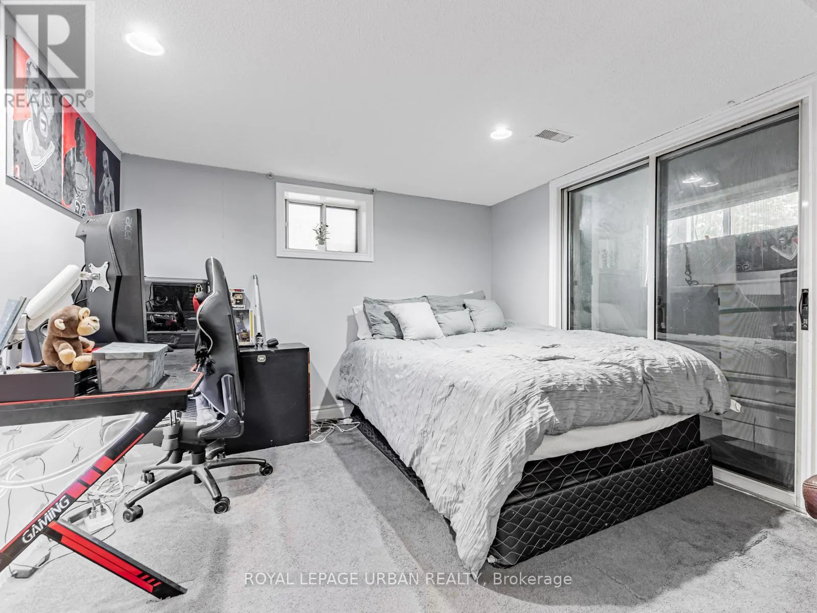 15 MAPLE BUSH AVENUE