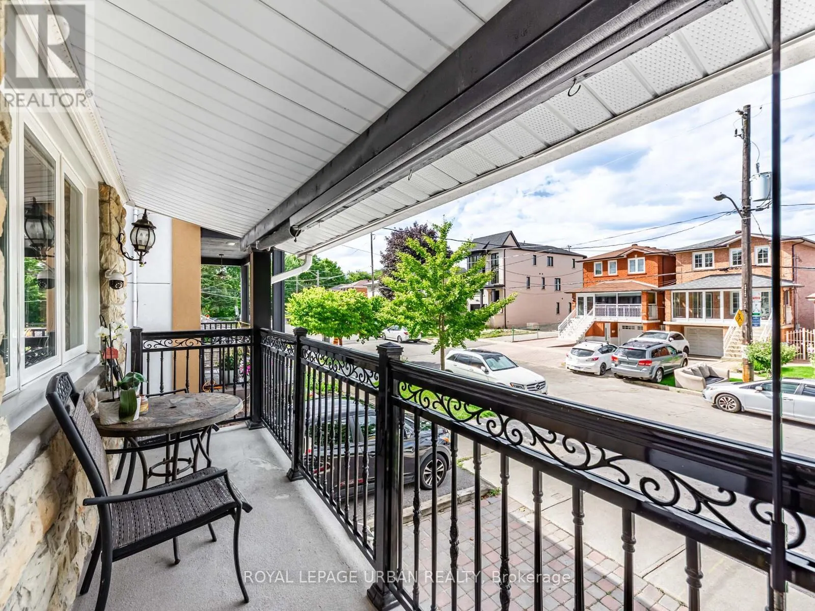 15 MAPLE BUSH AVENUE