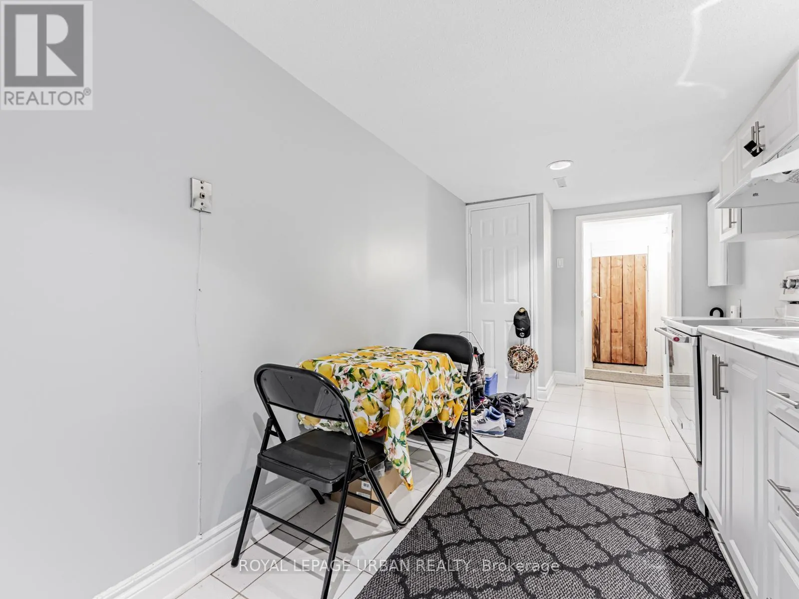 15 MAPLE BUSH AVENUE
