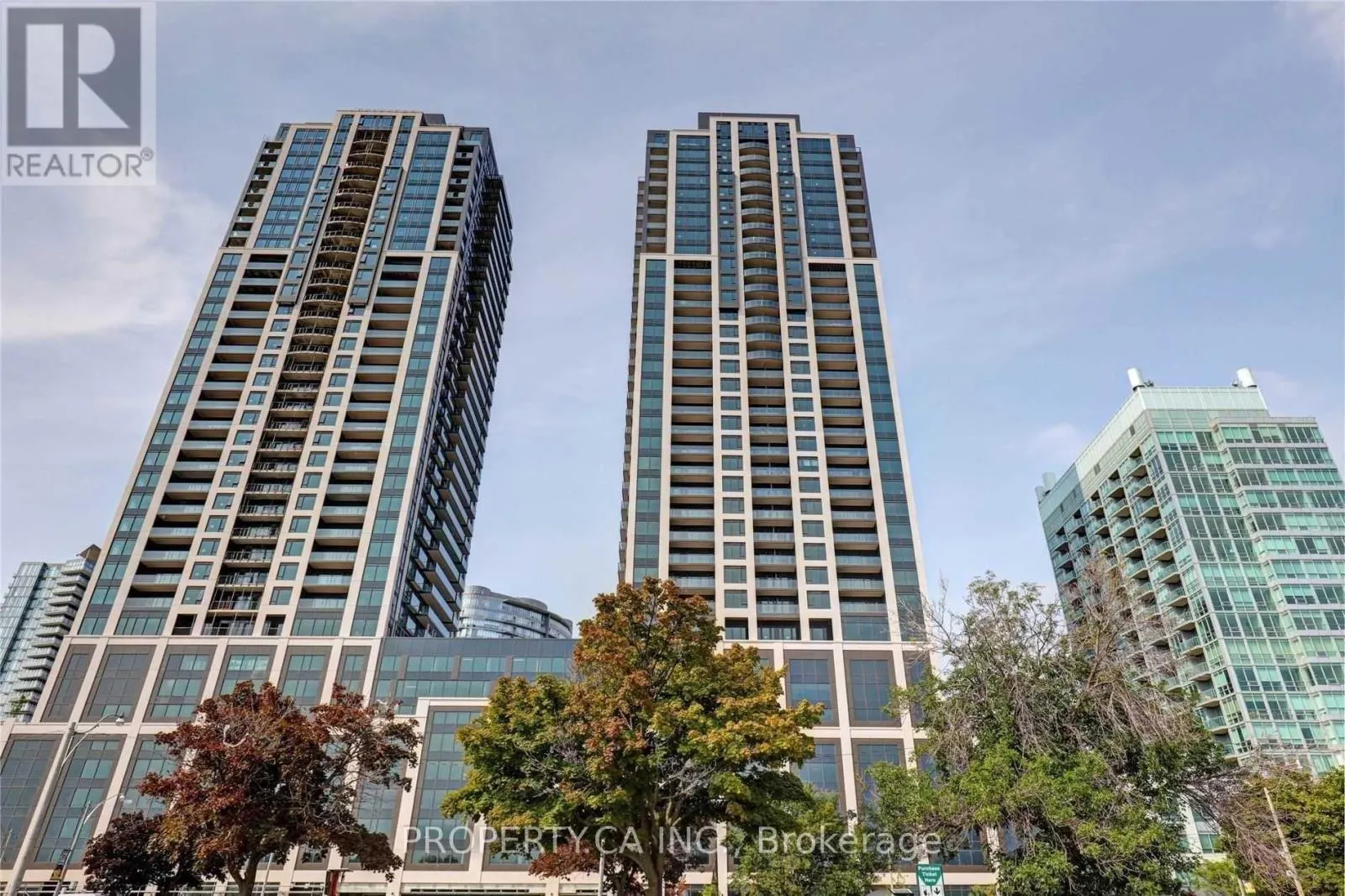 1808 - 1926 LAKE SHORE BOULEVARD W