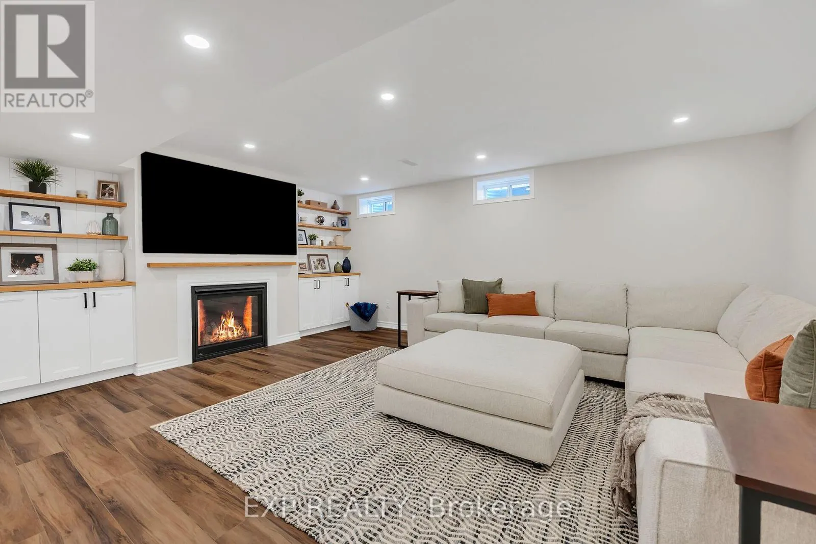 1459 SYCAMORE GARDEN