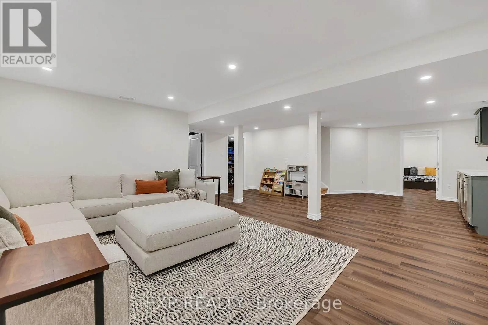1459 SYCAMORE GARDEN