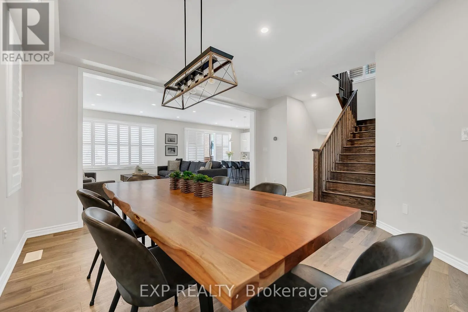 1459 SYCAMORE GARDEN